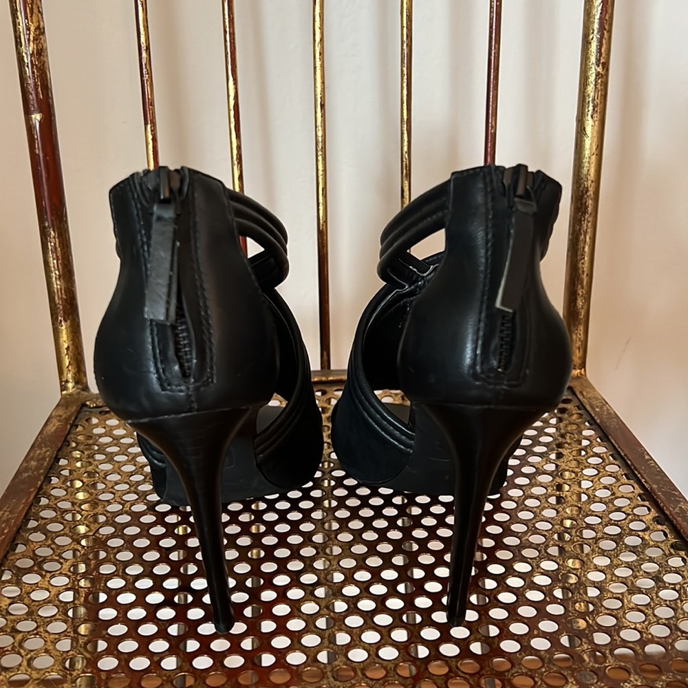 Joe’s Jeans Black Suede Peep Toe Sandal NWOT - Picture 5 of 10